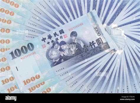 1 thousand New Taiwan dollars to US dollars .